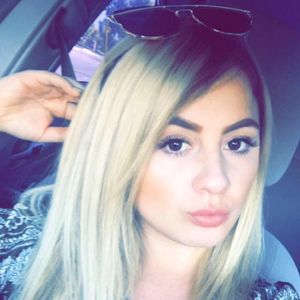 Meet your Posher, Alma